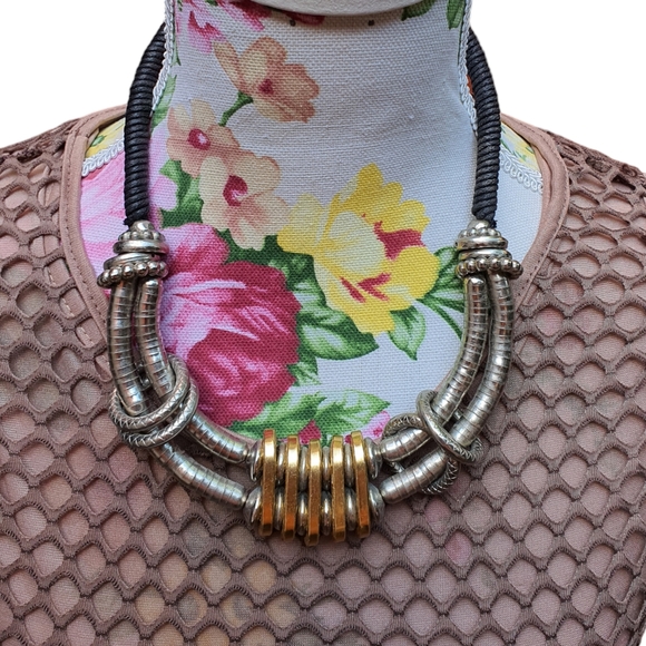 Statement Necklace - Picture 7 of 8